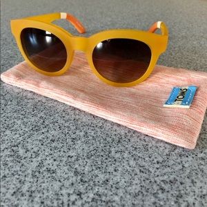 TOMS Women Sunglasses 😎 ☀️